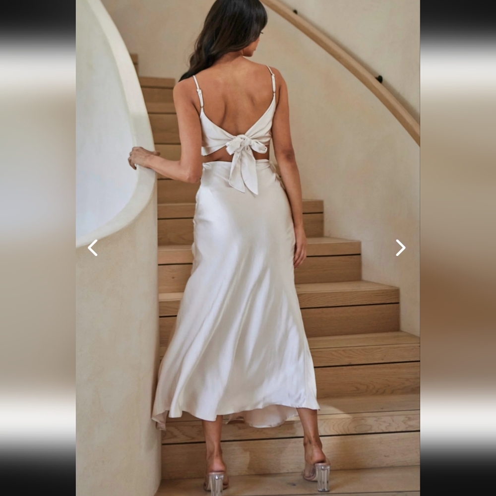 SELFIE LESLIE ACAPULCO CAMI STRAP TIED BACK SATIN MAXI DRESS CHAMPAGNE - Picture 10 of 16
